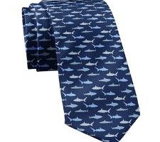 corbata con tiburones